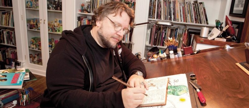 la clave del exito de guillermo del toro, guillermo del toro dibuja en su estudio, 148 KB, Guillermo del Toro