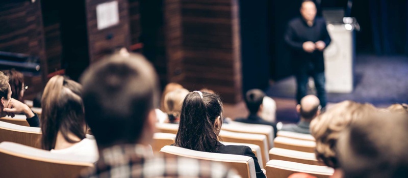 Si eres estudiante o estás interesado en conocer sobre la pedagogía y de teorías en general con visiones pedagógicas este es tu lugar.